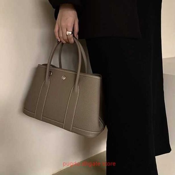 original h home tote bags wholesale 2023 new high capacity garden bag tote leather one shoulder oblique straddle portable mini valentines ha
original h home tote bags wholesale 2023 new high capacity garden bag tote leather one shoulder oblique straddle portable mini valentines ha