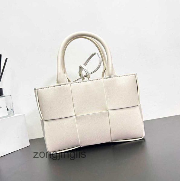 large luxury venetas autumn candy bags bottegas women's designer large tote bag winter woven bag mini arco leather capacity portable si
large luxury venetas autumn candy bags bottegas women's designer large tote bag winter woven bag mini arco leather capacity portable si