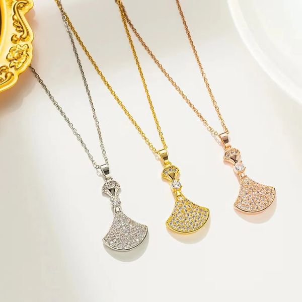 gold necklace new full diamond gradient toner skirt necklace womens 18k rose gold temperament versatile fan pendant clavicle chain, Silver
gold necklace new full diamond gradient toner skirt necklace womens 18k rose gold temperament versatile fan pendant clavicle chain, Silver