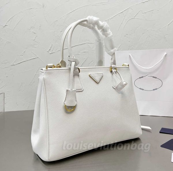 mirror quality designer bag milano large classic saffiano retro tote fashion messenger handbags in genuine leather women man unbusiness hand
mirror quality designer bag milano large classic saffiano retro tote fashion messenger handbags in genuine leather women man unbusiness hand