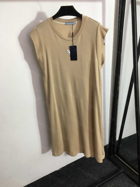 23ss summer dresses women dress womens designer clothing chest letter triangle logo tank dress womens clothing, Black;gray
23ss summer dresses women dress womens designer clothing chest letter triangle logo tank dress womens clothing, Black;gray