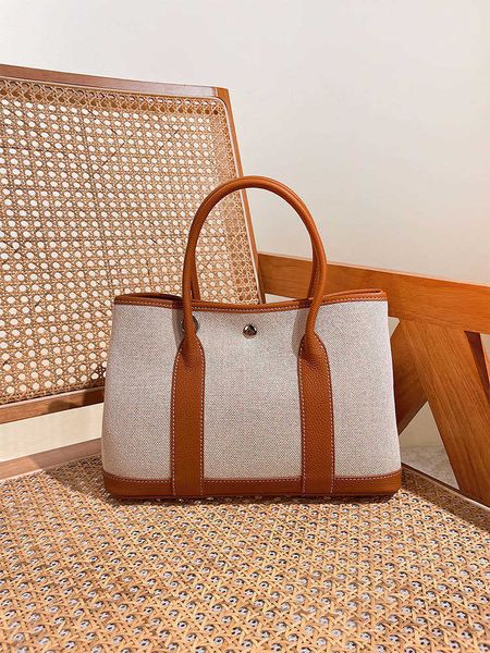 original designer bags h home new premium 2023 garden bag leather cowhide contrast color handbag large capacity commuter canvas tote for wom
original designer bags h home new premium 2023 garden bag leather cowhide contrast color handbag large capacity commuter canvas tote for wom