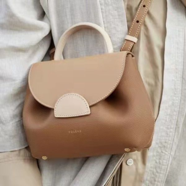 luxurys handbags designer bag women the tote bag leather material adjustable shoulder strap fashion niche one shoulder bags advanced sense
luxurys handbags designer bag women the tote bag leather material adjustable shoulder strap fashion niche one shoulder bags advanced sense