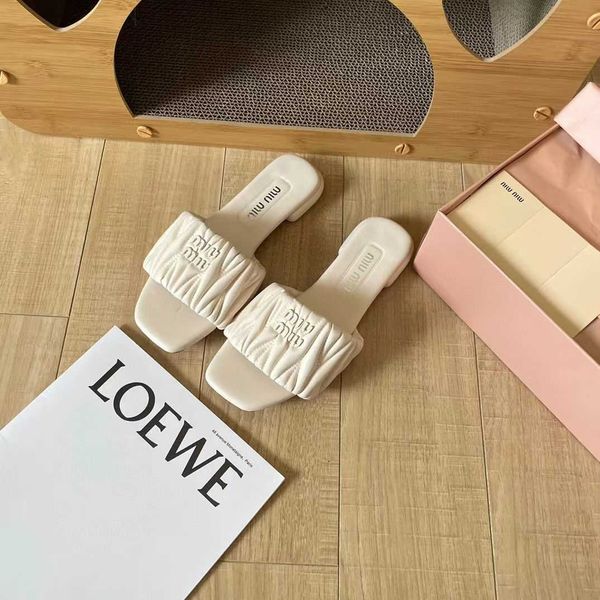 2023 mius beach shoes women slide designer sandals summer new family pleated slippers square high beauty style casual flat bottom 2 g0w3
2023 mius beach shoes women slide designer sandals summer new family pleated slippers square high beauty style casual flat bottom 2 g0w3