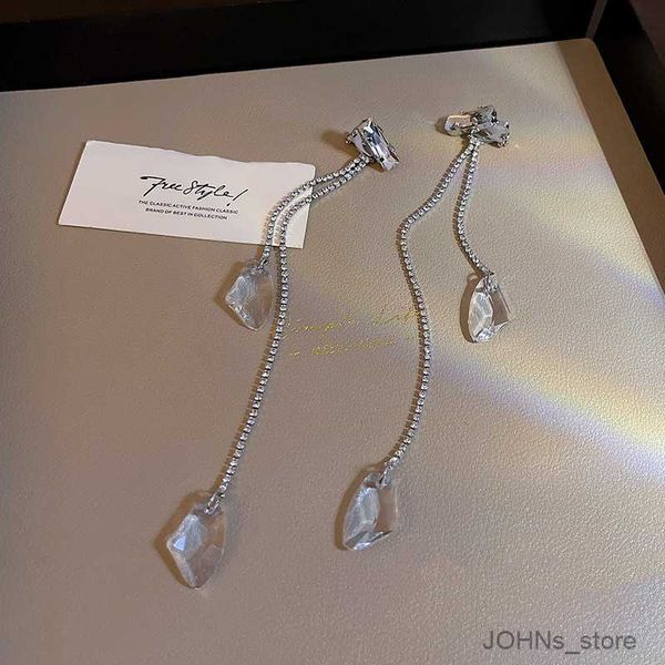 stud vintage light luxury full diamond long earrings for women fashion earring birthday party jewelry gifts r230630, Golden;silver
stud vintage light luxury full diamond long earrings for women fashion earring birthday party jewelry gifts r230630, Golden;silver