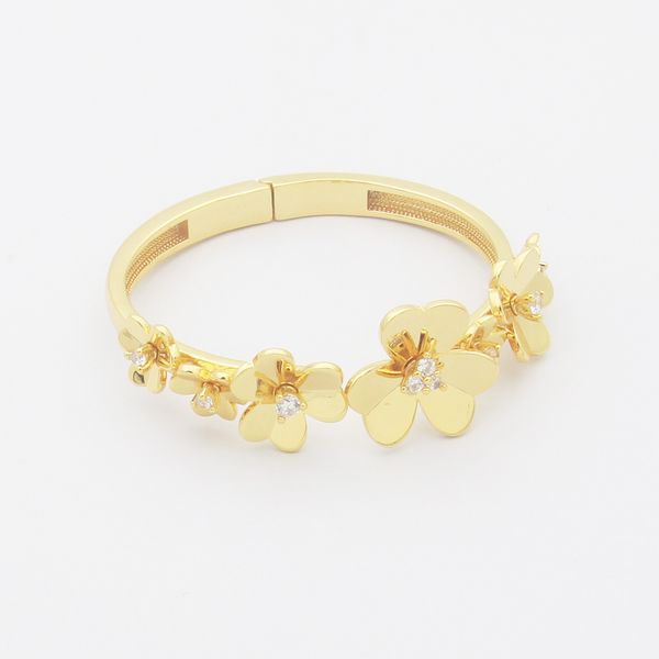 yajin jewelry size three leaf flower diamond open bracelet women's three leaf grass diamond bracelet, Black
yajin jewelry size three leaf flower diamond open bracelet women's three leaf grass diamond bracelet, Black