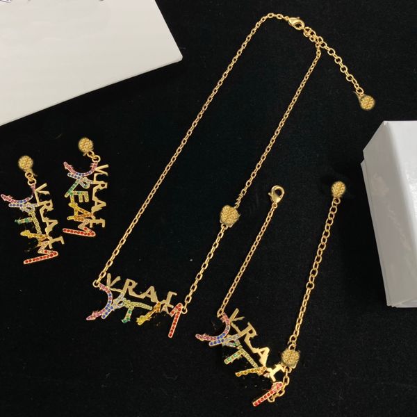 o-shaped chain colorful rhinestone letter beauty head necklace bracelets earring brass material vintage fashion sweater chain designer jewel, Black
o-shaped chain colorful rhinestone letter beauty head necklace bracelets earring brass material vintage fashion sweater chain designer jewel, Black