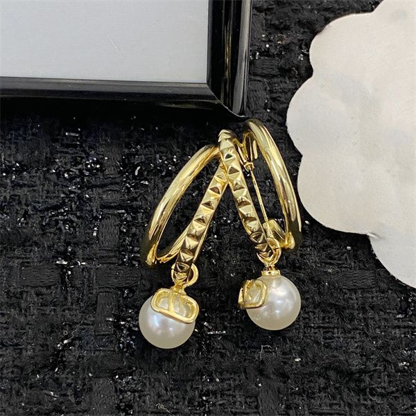 designer earring letter v stud pearl earring women fashion hoop jewelry luxury metal earring jeweler woman gifts avf1, Golden;silver
designer earring letter v stud pearl earring women fashion hoop jewelry luxury metal earring jeweler woman gifts avf1, Golden;silver