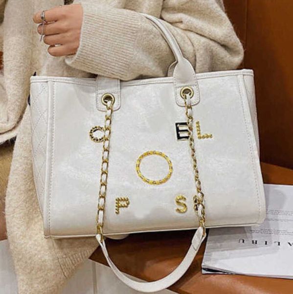 day packs fashion luxury womens hand bags beach bag brand metal badge classic totes handbags small mini pearl handbag female capacity large
day packs fashion luxury womens hand bags beach bag brand metal badge classic totes handbags small mini pearl handbag female capacity large