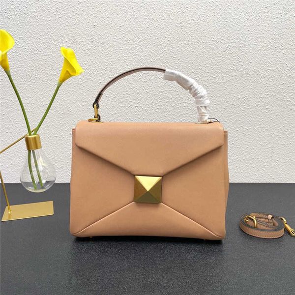 valentiino bag bags purse designer fashion cap handheld brass metal stand out large rivet lady shoulder cross underarm qp6w
valentiino bag bags purse designer fashion cap handheld brass metal stand out large rivet lady shoulder cross underarm qp6w