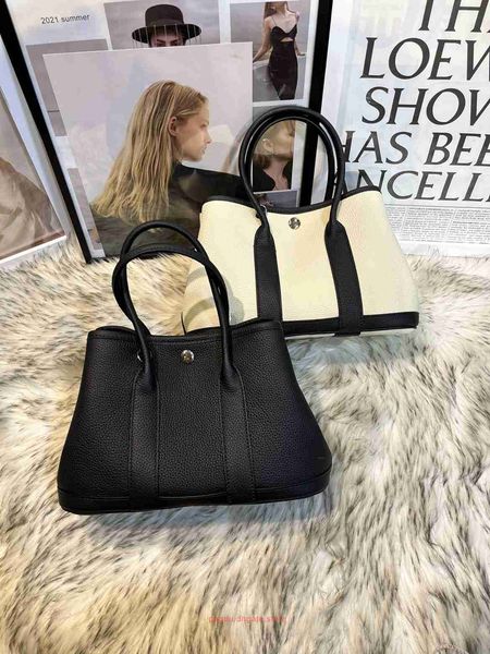 original h home tote bags wholesale classic handmade cowhide thickened quality high capacity garden bag fashion handheld commuter tote have
original h home tote bags wholesale classic handmade cowhide thickened quality high capacity garden bag fashion handheld commuter tote have
