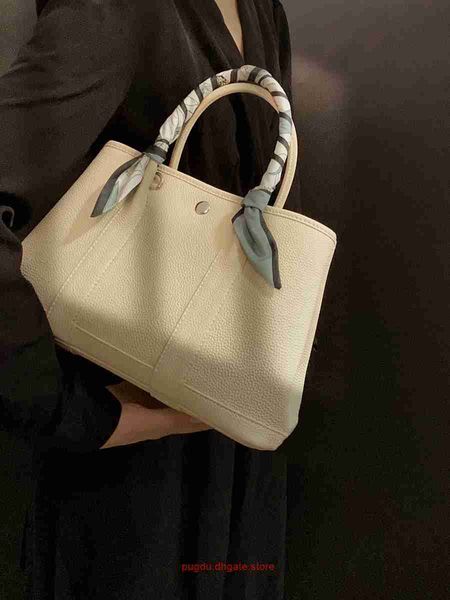original h home tote bags wholesale genuine leather garden bag tote 2023 new layer cowhide large capacity commuting womens handbag cro have
original h home tote bags wholesale genuine leather garden bag tote 2023 new layer cowhide large capacity commuting womens handbag cro have