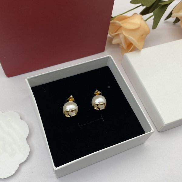 new letter valentinosity earrings fashion personalized luxury designer jewelry stud xghso9, Golden;silver
new letter valentinosity earrings fashion personalized luxury designer jewelry stud xghso9, Golden;silver