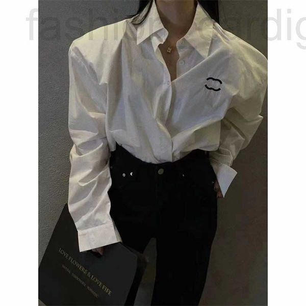 women's blouses & shirts designer 23ss european alphabet embroidery long-sleeved shirt short shoulder pad thin coat sunscreen 44cv, White
women's blouses & shirts designer 23ss european alphabet embroidery long-sleeved shirt short shoulder pad thin coat sunscreen 44cv, White