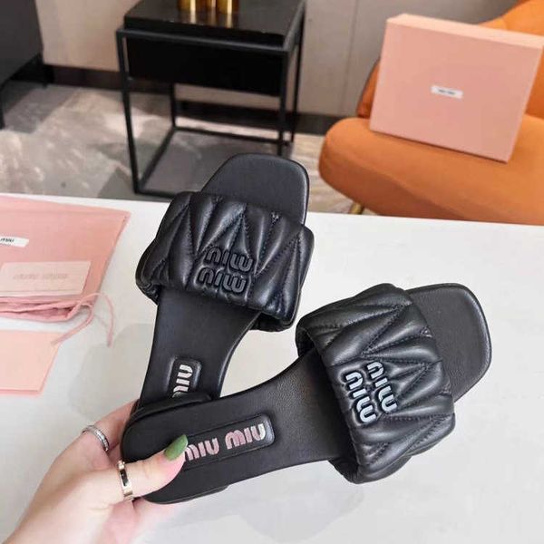 pleated mius beach sandals shoes women slide designer comfortable flat bottom slippers family women's summer outwear square casual heel
pleated mius beach sandals shoes women slide designer comfortable flat bottom slippers family women's summer outwear square casual heel