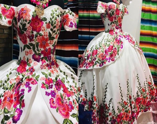 vintage 3d floral flowers ball gown v neck quinceanera prom dress with short sleeves corset back sweet 15 16 long dresses8348559, Blue;red
vintage 3d floral flowers ball gown v neck quinceanera prom dress with short sleeves corset back sweet 15 16 long dresses8348559, Blue;red