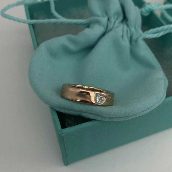famous brand tiffayiffay s925 silver ring couple's pair three diamonds simple and versatile personality wedding diamond for men women v
famous brand tiffayiffay s925 silver ring couple's pair three diamonds simple and versatile personality wedding diamond for men women v