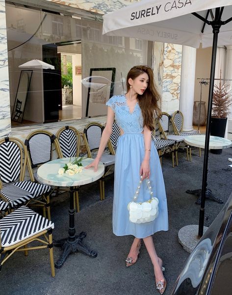 s-elf portrait hollow out 3d embroidery and blue v-neck off waist long dress, Black;gray
s-elf portrait hollow out 3d embroidery and blue v-neck off waist long dress, Black;gray