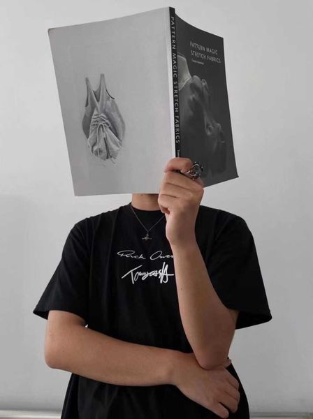 2023 rick original tee casual t-shirt rick ownes designer oversized summer cotton men hiphop streetwear men clothing c23, White;black
2023 rick original tee casual t-shirt rick ownes designer oversized summer cotton men hiphop streetwear men clothing c23, White;black