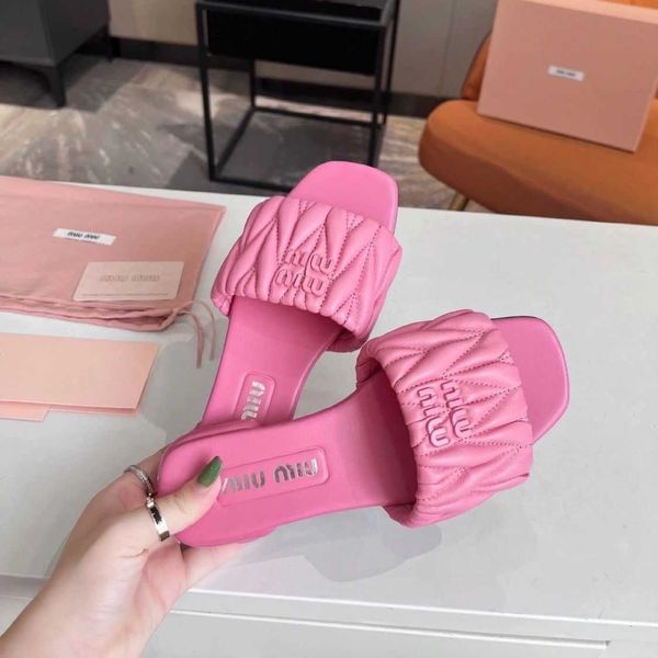 new mius designer beach shoes sandals women slide high wearing flat bottom slippers fashion pleated soft leather fairy 6yn2
new mius designer beach shoes sandals women slide high wearing flat bottom slippers fashion pleated soft leather fairy 6yn2