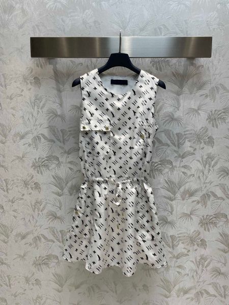 classic women dress short printed skirt letter print design pocket drawstring waist sleeveless vest skirts designer daily leisure dresses, Black;gray
classic women dress short printed skirt letter print design pocket drawstring waist sleeveless vest skirts designer daily leisure dresses, Black;gray