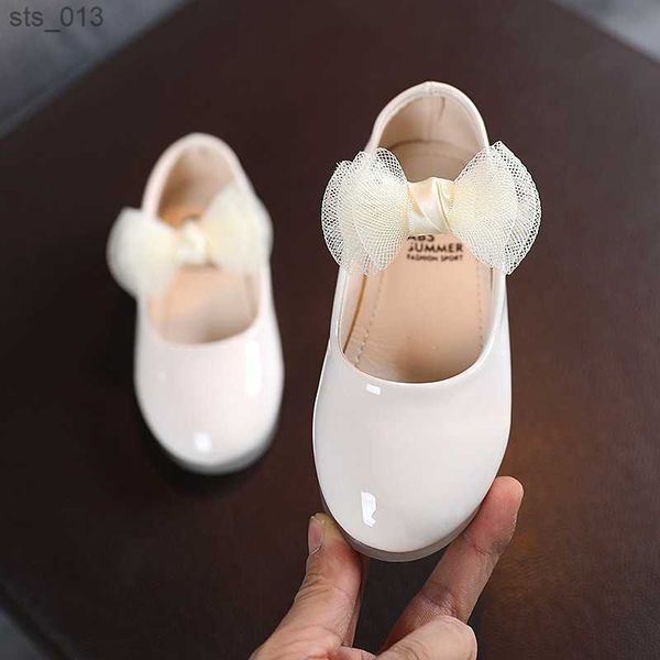 kids leather girls shoes shining shell princess shoes for baby party wedding children lace bow spring summer dress shoes f03111, Black;red
kids leather girls shoes shining shell princess shoes for baby party wedding children lace bow spring summer dress shoes f03111, Black;red