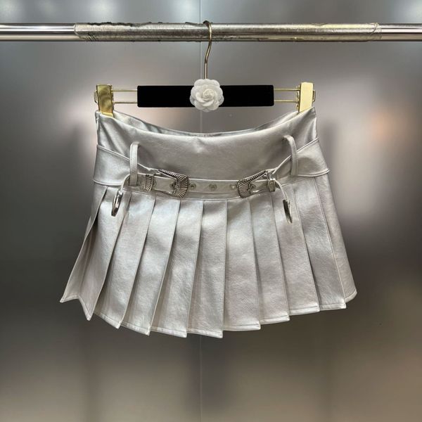 two piece dress prepomp 2023 spring summer y2k high waist metal buckle belt silver pu short mini slim pleated skirt women gh914 230630, White
two piece dress prepomp 2023 spring summer y2k high waist metal buckle belt silver pu short mini slim pleated skirt women gh914 230630, White