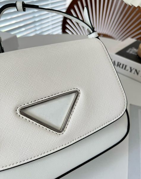 the 2023 new fashion chain bag designer handbags laides shoulder bags quilted messenger crossbody bag
the 2023 new fashion chain bag designer handbags laides shoulder bags quilted messenger crossbody bag