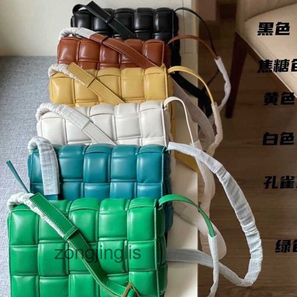 cassettes venetas women's green bags luxury bottegas woven men's large lattice the tote bag designer pillow tofu leather cloud lig
cassettes venetas women's green bags luxury bottegas woven men's large lattice the tote bag designer pillow tofu leather cloud lig