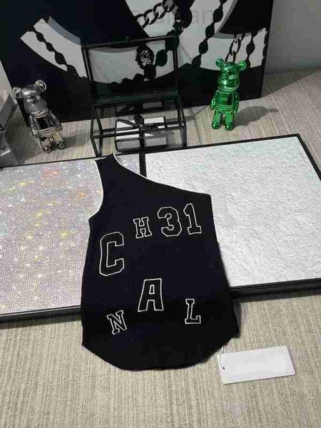 women's t-shirt designer 2023 fashion design one shoulder cropped tanks women summer sleeveless embroidery pattern elastic slim crop, White
women's t-shirt designer 2023 fashion design one shoulder cropped tanks women summer sleeveless embroidery pattern elastic slim crop, White