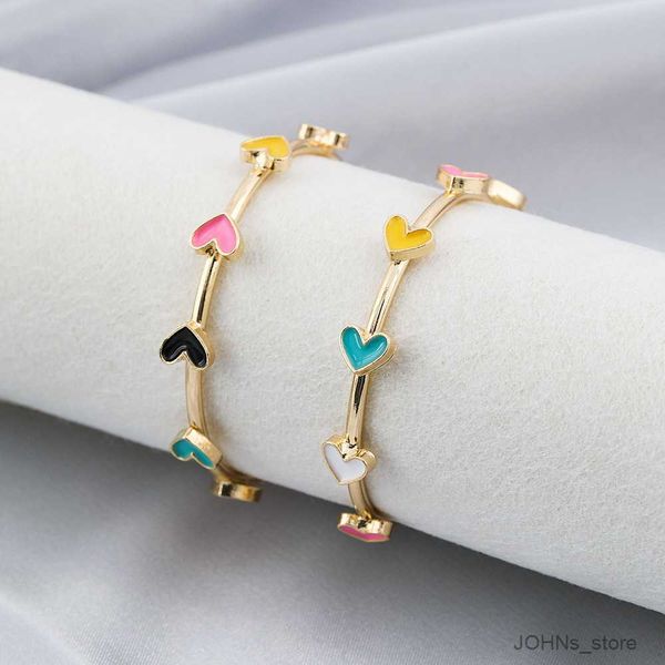 stud colorful mini heart earrings new fashion elegant earrings geometric drip oil huggie earring party jewelry r230630, Golden;silver
stud colorful mini heart earrings new fashion elegant earrings geometric drip oil huggie earring party jewelry r230630, Golden;silver