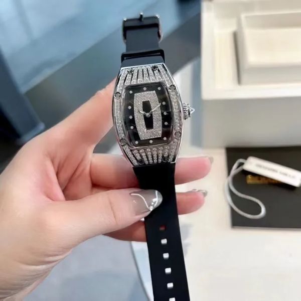 fashion quartz women's watch sports 316 stainless steel case personality wine barrel silicone strap diamond red hollow dial montre homm, Slivery;brown
fashion quartz women's watch sports 316 stainless steel case personality wine barrel silicone strap diamond red hollow dial montre homm, Slivery;brown