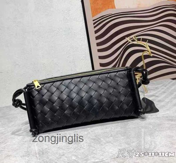 authentic bags cow designer large tote bag high-grade venetas bottegas armpit leather versatile hand woven casual fashion triangle shoulder
authentic bags cow designer large tote bag high-grade venetas bottegas armpit leather versatile hand woven casual fashion triangle shoulder
