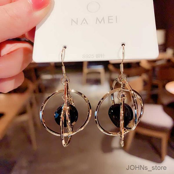 stud new fashion earrings shine crystal hollow gold round circle earring for women wedding jewelry gift r230630, Golden;silver
stud new fashion earrings shine crystal hollow gold round circle earring for women wedding jewelry gift r230630, Golden;silver