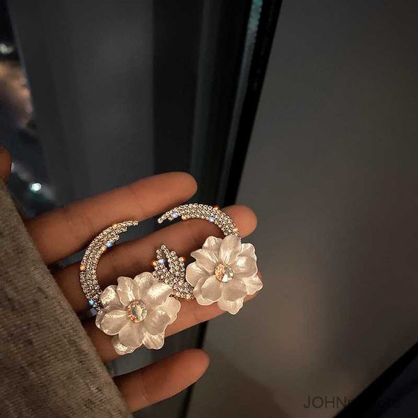 stud flower half circle personalised advanced atmospheric earrings for women fashion earring daily birthday party jewelry gift r230630, Golden;silver
stud flower half circle personalised advanced atmospheric earrings for women fashion earring daily birthday party jewelry gift r230630, Golden;silver