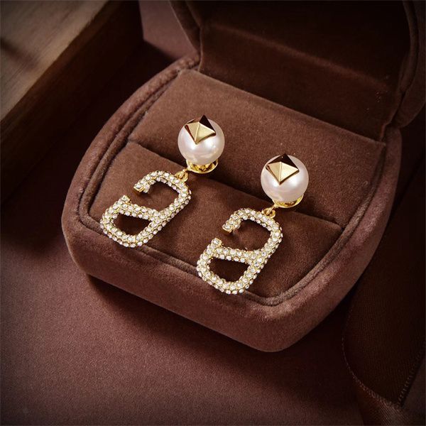 designer stud earring v logo charm pearl earring women luxury metal earring jeweler woman gifts fashion hoop jewelry a1vf5, Golden;silver
designer stud earring v logo charm pearl earring women luxury metal earring jeweler woman gifts fashion hoop jewelry a1vf5, Golden;silver