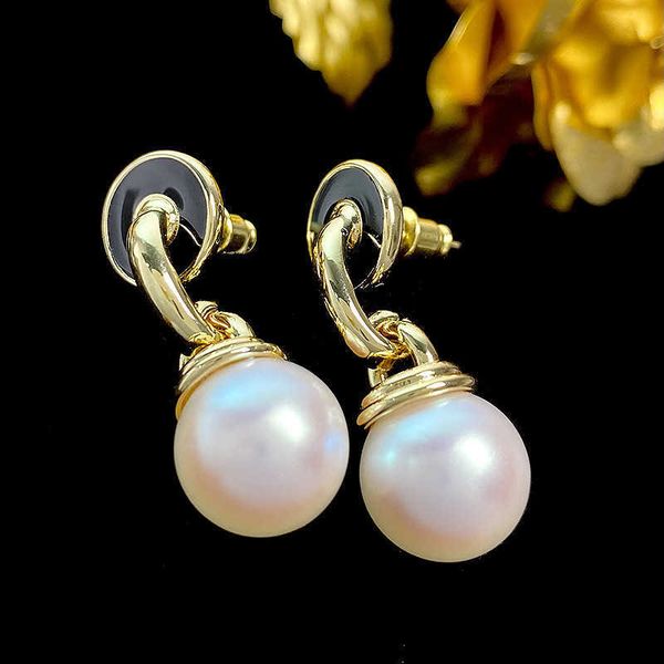charm round pearl earrings niche design french femininity luxury and internet red earrings 230630, Golden
charm round pearl earrings niche design french femininity luxury and internet red earrings 230630, Golden