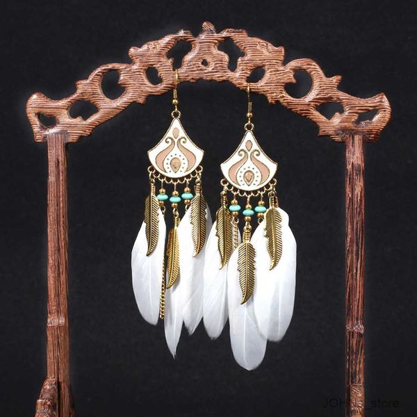 stud ethnic feather earrings for women vintage fan shaped beach beads earrings female jewelry r230630, Golden;silver
stud ethnic feather earrings for women vintage fan shaped beach beads earrings female jewelry r230630, Golden;silver