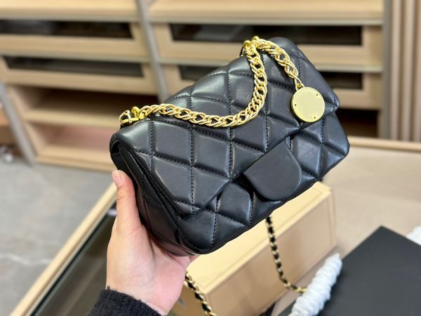 new fashion designer women bag luxury classic women shoulder bag handbag wallet original box genuine leather messenger chain high quality
new fashion designer women bag luxury classic women shoulder bag handbag wallet original box genuine leather messenger chain high quality