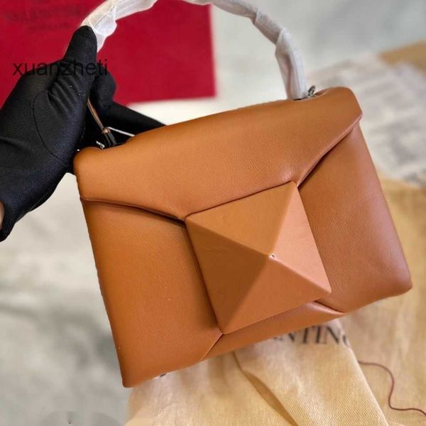 classic lady's grade french designer ins lightweight bag high valentions layered multi bags style handheld crossbody 2m7g
classic lady's grade french designer ins lightweight bag high valentions layered multi bags style handheld crossbody 2m7g