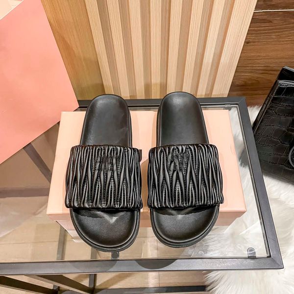 designer shoes women slide mius sandals high beach family pleated flat heel flip flops 2023 summer new fairy bottom slippers for itq3
designer shoes women slide mius sandals high beach family pleated flat heel flip flops 2023 summer new fairy bottom slippers for itq3