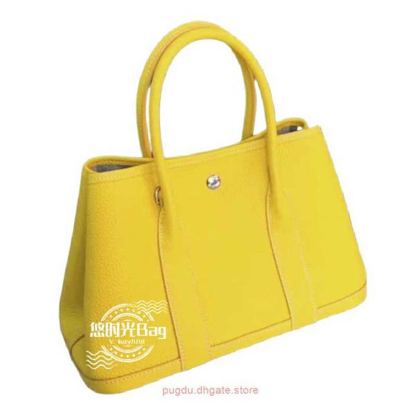 original h home tote bags wholesale fashion light luxury trendy layer cowhide mother garden womens handheld one shoulder commuter tote ba ha
original h home tote bags wholesale fashion light luxury trendy layer cowhide mother garden womens handheld one shoulder commuter tote ba ha