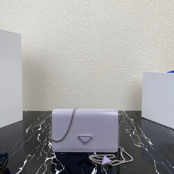 2023 new women's crossbody bag premium quality shoulder bag in bright leather with full sheepskin chain strap removable as a clutch bag
2023 new women's crossbody bag premium quality shoulder bag in bright leather with full sheepskin chain strap removable as a clutch bag