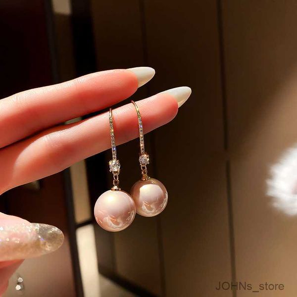 stud new fashion oversized white pearl drop earrings for women golden round zircon wedding earrings jewelry gift r230630, Golden;silver
stud new fashion oversized white pearl drop earrings for women golden round zircon wedding earrings jewelry gift r230630, Golden;silver