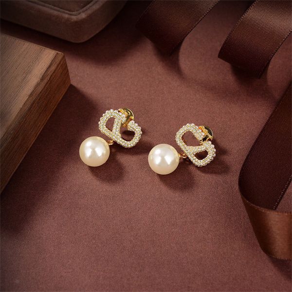 designer stud earring v brand charm pearl earing women fashion hoop jewelry luxury metal crystal earring jeweler woman's gifts xnm3, Golden;silver
designer stud earring v brand charm pearl earing women fashion hoop jewelry luxury metal crystal earring jeweler woman's gifts xnm3, Golden;silver