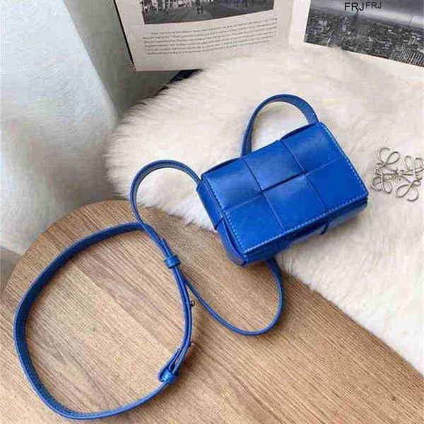 bottegas bags venetas cassettes leather handbags waist female messenger tofu blue woven mini shoulder crossbody 0fql have logo frj r3t0
bottegas bags venetas cassettes leather handbags waist female messenger tofu blue woven mini shoulder crossbody 0fql have logo frj r3t0