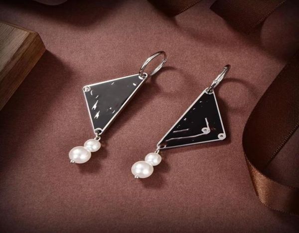 fashion dangle earrings p designer black oil triangle double two pearl charm earrings for women jewelry with box4336203, Silver
fashion dangle earrings p designer black oil triangle double two pearl charm earrings for women jewelry with box4336203, Silver