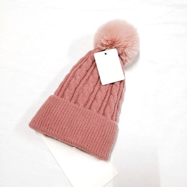 luxury classic designer fall/winter skullcaps men's and women's fashion universal knit caps outdoor warm headcaps available in a v, Blue;gray
luxury classic designer fall/winter skullcaps men's and women's fashion universal knit caps outdoor warm headcaps available in a v, Blue;gray