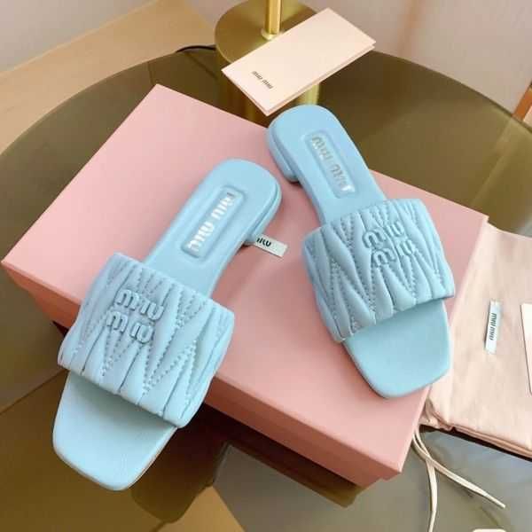 slide mius sandals beach designer shoes family women slippers women's new summer wear flat bottom outside i212
slide mius sandals beach designer shoes family women slippers women's new summer wear flat bottom outside i212