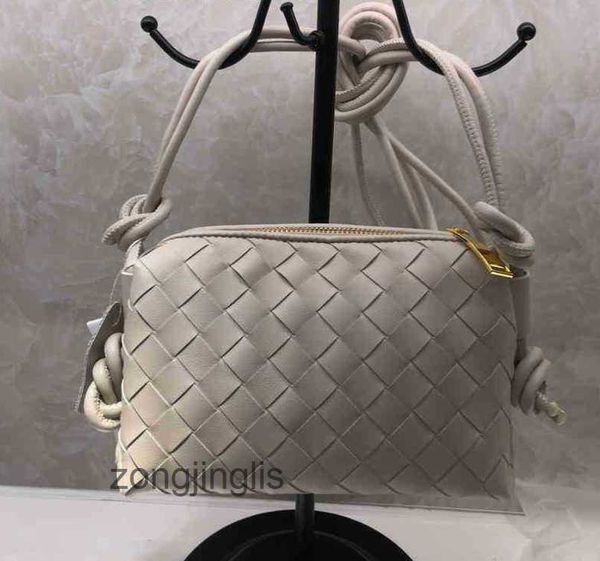 authentic single classic square the tote bag designer ladies bags venetas fashion bottegas shoulder woven messenger leather simple fashionab
authentic single classic square the tote bag designer ladies bags venetas fashion bottegas shoulder woven messenger leather simple fashionab